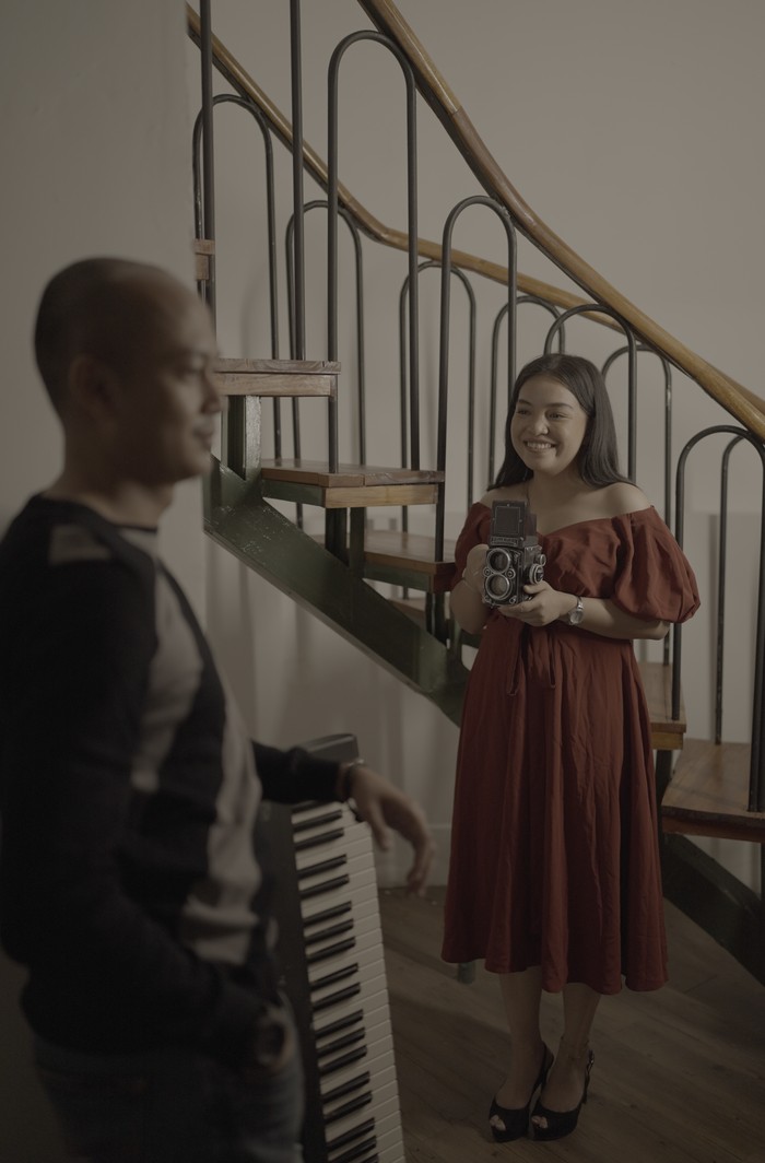 Deri Adhika berkolaborasi dengan Helma Namira dalam single Kagum.