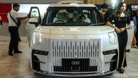 Zeekr 009 juga diluncurkan di ajang Gaikindo Jakarta Auto Week (GJAW) 2024.