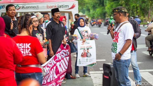 kampanye risma-gus hans di taman bungkul