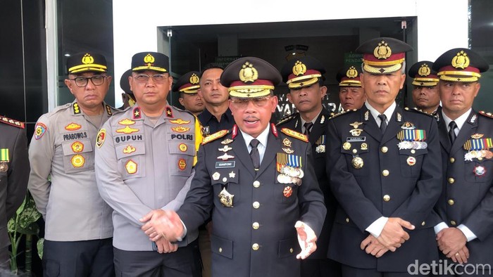 Kapolda Sumbar Irjen Suharyono. (M. Afdal Afrianto/detikSumut)