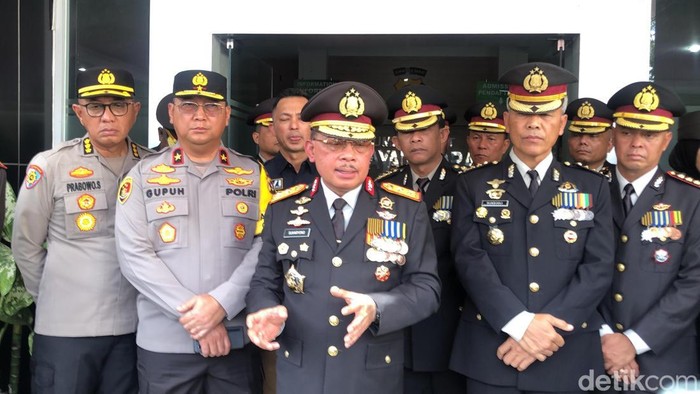 Kapolda Sumbar Irjen Suharyono. (M. Afdal Afrianto/detikSumut)