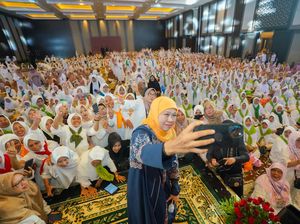 Selawat Akbar di Gresik, Ikhtiar Khofifah Ketuk Pintu Langit Jelang Pilkada
