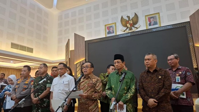 Menteri Koordinator Bidang Pembangunan Manusia dan Kebudayaan (PMK) Pratikno mengatakan, puncak arus lalu lintas (lalin) Nataru diproyeksikan akan terjadi pada 24 Desember 2024. Menyusul puncak keduanya pada 31 Desember.