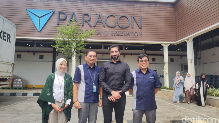 Nouman Ali Khan ke Indonesia, Sambangi Pabrik Kosmetika Halal - Isi Khutbah Jumat