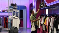 Pusat perbelanjaan ini merupakan bagian terintegrasi dari superblok Pakuwon City Bekasi.