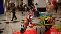 Selain di Bekasi, Pakuwon Group juga memiliki 3 mal besar di Jakarta yakni Kota Kasablanka, Gandaria City, dan Blok M Plaza.