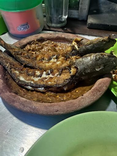 pecel lele enak di jakarta pusat