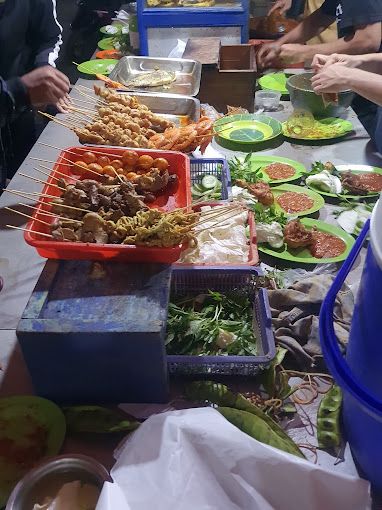 Pecel lele legendaris di Jakarta