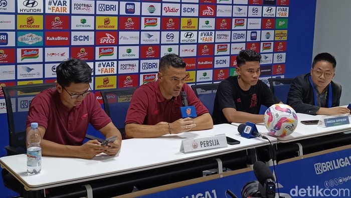 Pelatih Persija, Carlos Pena