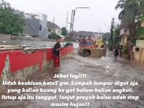 Video: Penampakan Tanggul Jebol Bikin Perumahan di Tangsel Banjir