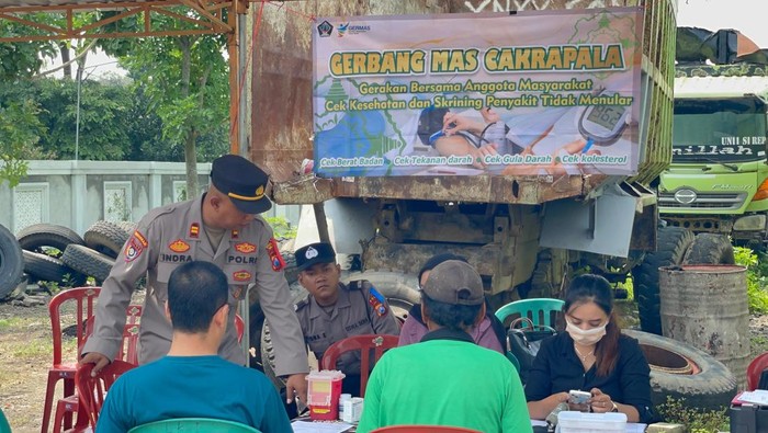 Polres Blitar gelar laynanan kesehatan gratis ke warga