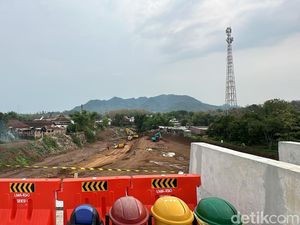 Menteri PU Cek Tol Bandara Dhoho Kediri yang Ditarget Tuntas 2025