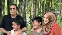 Ririe Fairus menjelaskan meski sudah berpisah dengan Ayus, keduanya tetap kompak dalam urusan anak. Foto: Instagram/@ririe_fairus