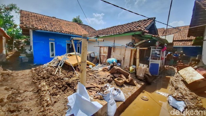 Rumah warga Kabupaten Bandung terkena dampak banjir