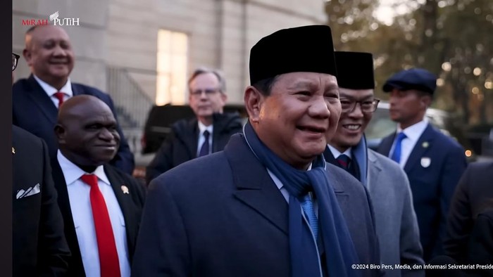 Senyum Lebar Prabowo Bawa Oleh-oleh Rp 249 T Usai 2 Pekan di Luar Negeri.