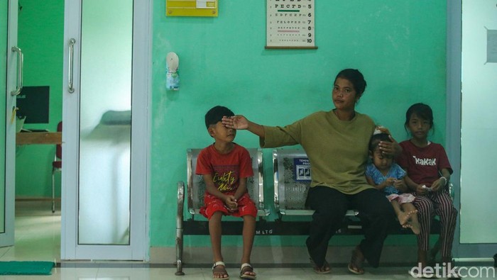 Puskesmas Letung, Anambas, memiliki fasilitas internet dari Bakti Komdigi. Kini layanan puskesmas tersebut buka 24 jam.