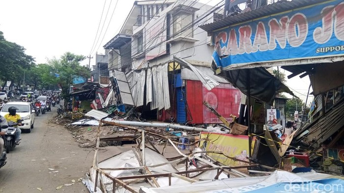 Suasana ruko yang terdampak di Jalan Prof Hamka, Kelurahan Ngaliyan, Kecamatan Ngaliyan, Jumat (22/11/2024).