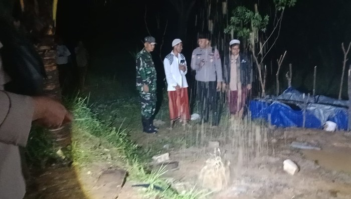 sumur bor setinggi 17 meter di sampang