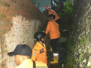 Tanah Longsor Rusak Rumah di Leuwiliang Bogor, Warga Mengungsi