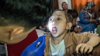 Terapi wicara pada penderita pascaoperasi celah bibir dan lelangit yang diinisiasi Smile Train Indonesia bekerja sama dengan Yayasan Senyum Sulawesi Tengah itu merupakan rangkaian dari tatalaksana komprehensif pada penderita celah bibir dan lelangit. 
