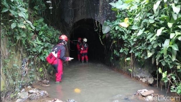 Terowongan peninggalan Belanda di Sukabumi.
