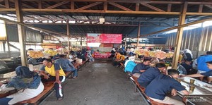 Warung Nasi Mak Eyot di Bandung, Serasa Kembali ke Tahun 90-an