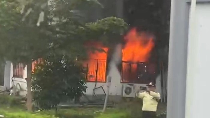 UIN SATU Tulungagung terbakar