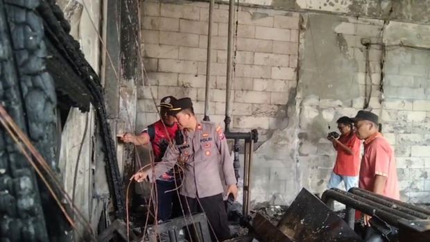 UIN SATU Tulungagung terbakar