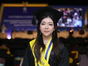 Sosok Uphe Angelia: Wisudawan Termuda, Tercepat, dan Terbaik UGM dengan IPK 3,9