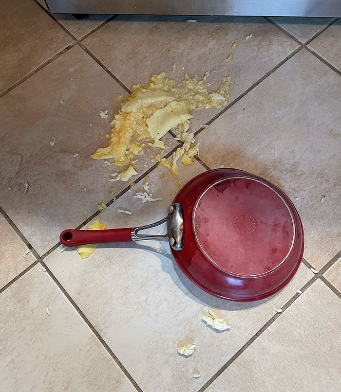 10 Kejadian Apes di Dapur Ini Bikin ‘Bad Mood’ Seharian 10 Kejadian Apes di Dapur Ini Bikin ‘Bad Mood’ Seharian