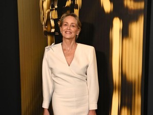Sharon Stone Ikutan Kritik Iklan Seksi Sydney Sweeney