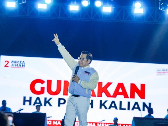 Abdul Muhaimin Iskandar atau yang akrab disapa Cak Imin hadir dalam kampanye akbar pasangan calon Gubernur dan Wakil Gubernur Lampung, Rahmat Mirzani Djausal-Jihan Nurlela. Kehadiran Cak Imin menjadi momen berkesan di ujung masa kampanye Pilkada 2024.