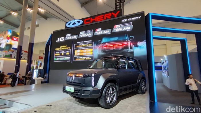 Chery J6.