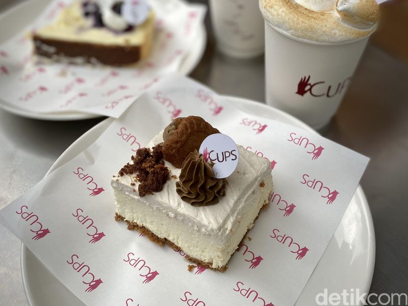 Cups Coffee Blok M