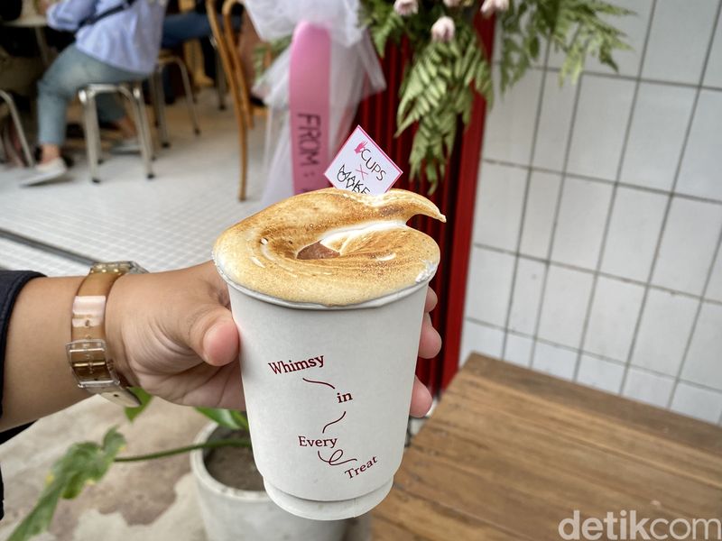 Cups Coffee Blok M