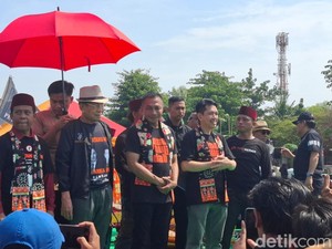 Pakai Kaus GTA, Dharma-Kun Gelar Kampanye Akbar di Lapangan Tabaci Jakbar