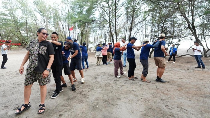 Diskominfo SP Sulsel menggelar media gathering di Yogyakarta.