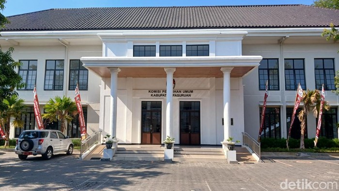Kantor KPU Kabupaten Pasuruan.