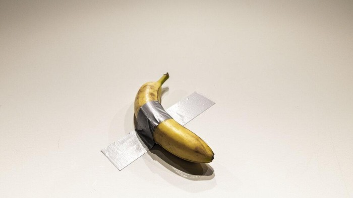 Karya Seni Modal Pisang dan Selotip Ini Laku Terjual Rp 98,6 Miliar!
