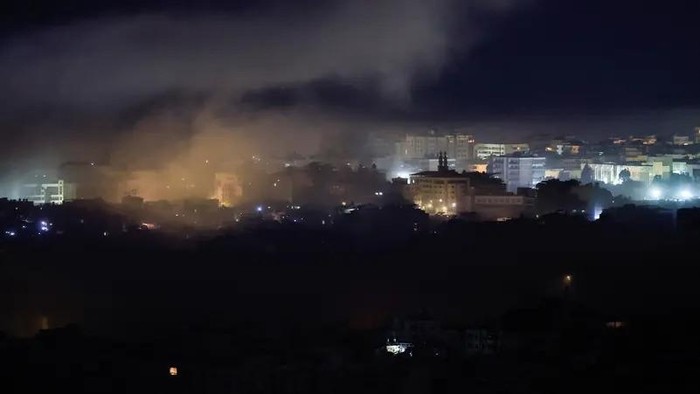 Smoke billows over Beiruts southern suburbs, after an Israeli strike, amid the ongoing hostilities between Hezbollah and Israeli forces, as seen from Baabda, Lebanon, November 23, 2024. (Reuters)