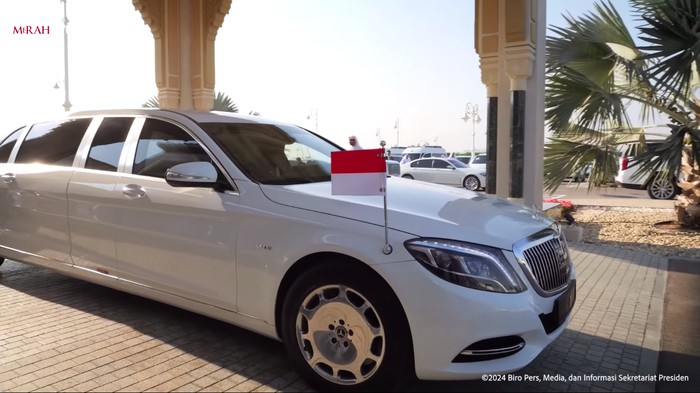 Mercedes-Maybach S650 Pullman jemput Prabowo