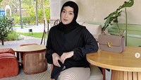 Ririe Fairus, mantan istri Ayus kembali jadi sorotan belakangan ini setelah beredar kabar mantan suaminya sudah menikah dengan Nissa Sabyan. Pernikahan itu tercatat resmi pada Juni 2024. Foto: Instagram ririe_fairus