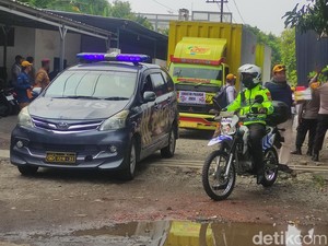 Logistik Pilbup Sidoarjo Mulai Didistribusikan ke 18 Kecamatan