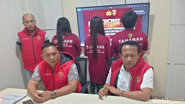 Polisi menangkap 13 muncikari di Jambi selama sebulan terakhir.