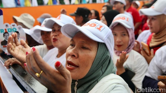 Ridwan Kamil-Suswono Kampanye Akbar di Lapangan Banteng Cagub dan cawagub Jakarta Ridwan Kamil-Suswono menggelar kampanye akbar di Lapangan Banteng, Jakarta Pusat, Sabtu (23/11/2024). Kampanye ini bertajuk 'Satu1n Jakarta'.