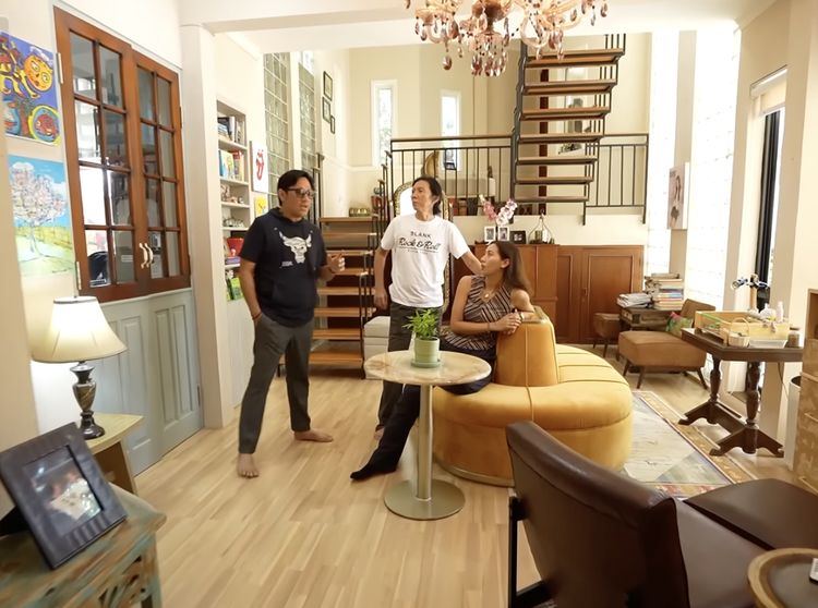 12 Potret Rumah Bimbim Slank yang Estetis di Potlot, Dihiasi Barang Vintage