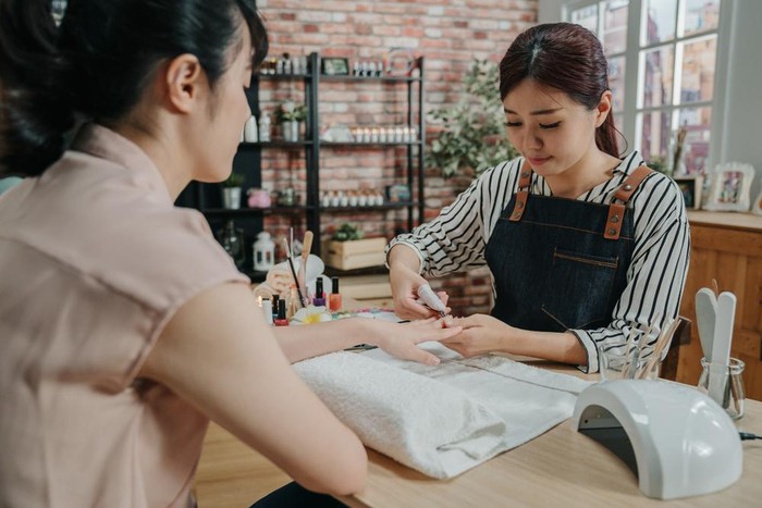 Sabrina BRI mempermudah cari rekomendasi salon hingga rekomendasi restoran terdekat untuk menikmati akhir pekan