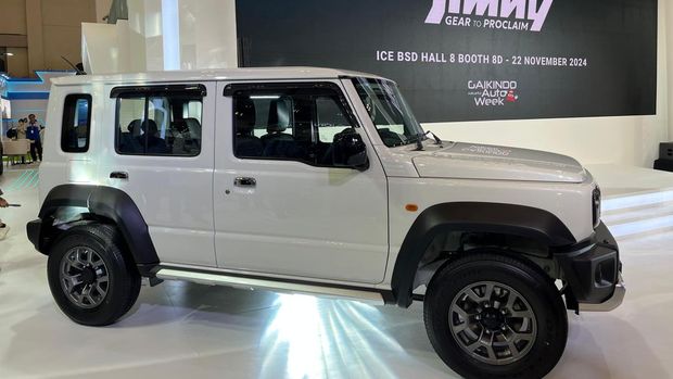 Suzuki Jimny 5 Door White Rhino Edition