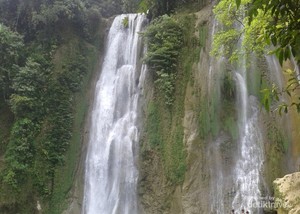 Curug Cikaso, Keindahan Alam yang Menghipnotis di Sukabumi