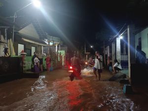 2 Desa di Kediri Terendam Banjir Usai Diguyur Hujan Deras 2 Jam